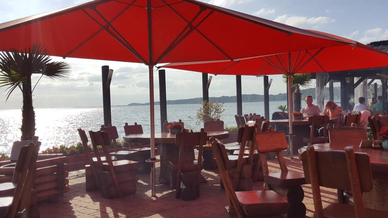 Ferienhaus "Biberburg Am Haff" Garz  Bagian luar foto